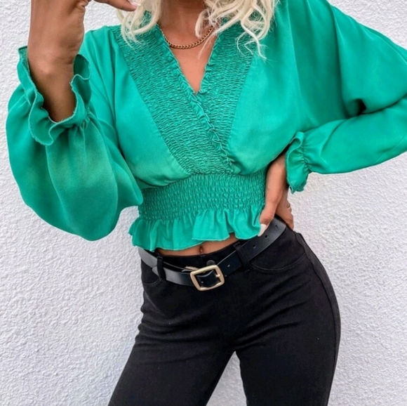Green Elastic Banding Crossover Plunging V Neck Blouse With Sleeves - MEDIUM - Picture 8 of 14